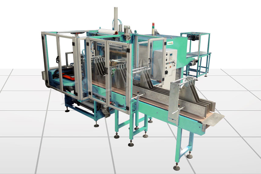 Shrink wrapping machine for beverages